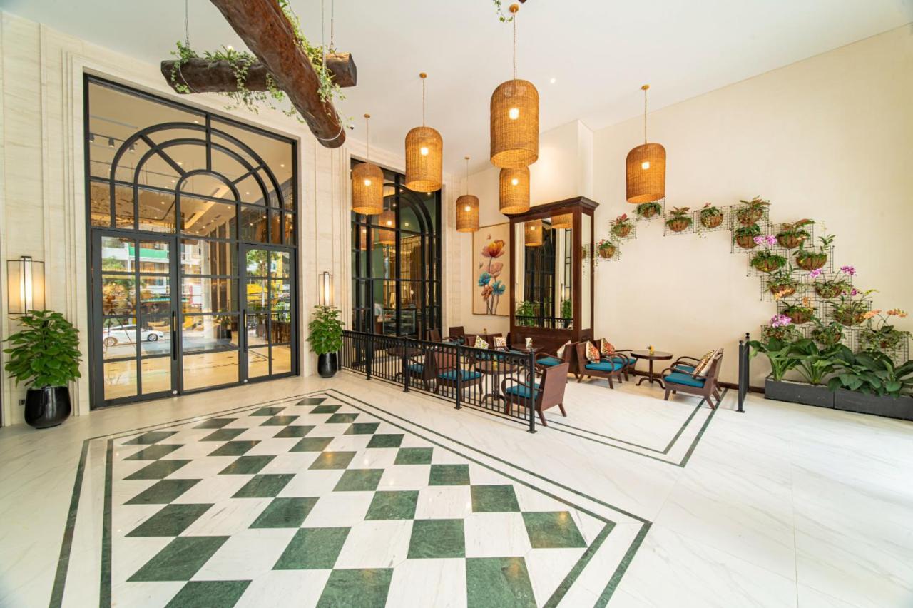 Potique Hotel Нячанг Экстерьер фото
