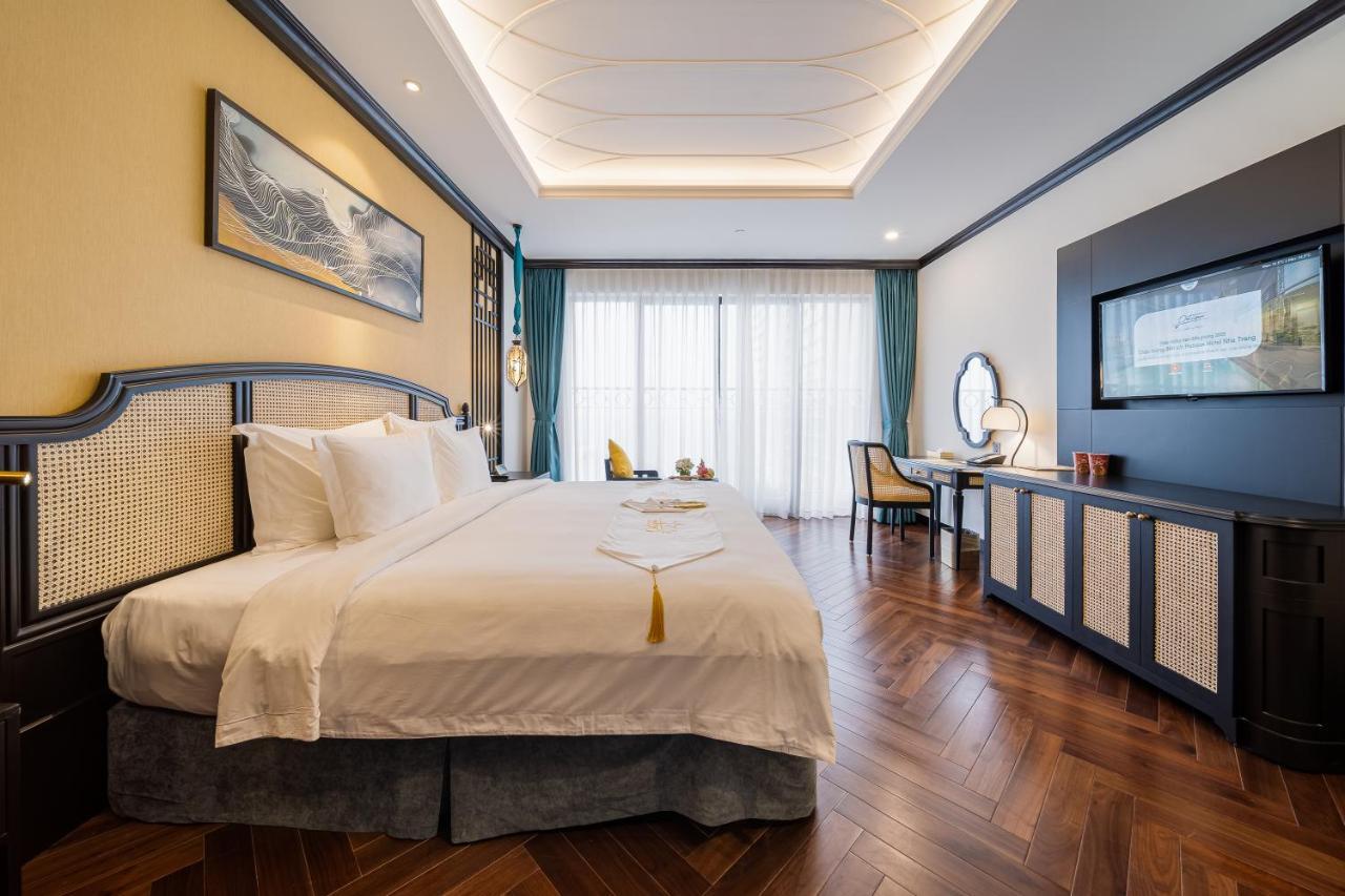Potique Hotel Нячанг Экстерьер фото