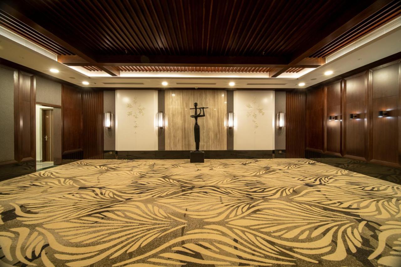 Potique Hotel Нячанг Экстерьер фото